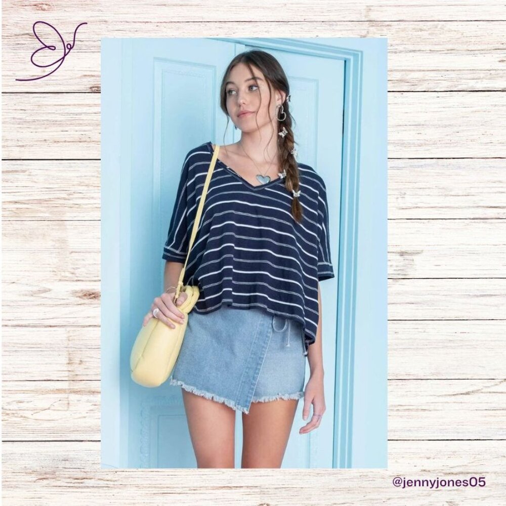 Blu Pepper Navy Blue & White Striped V-Neck Top-Size Medium-NWT
